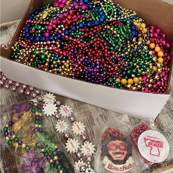 Parade throw outs - Picture 2 of 3